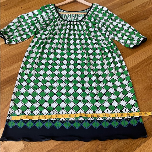 Sophie Max dress..Spring through Fall get lots of wear. Fits small size too. - Picture 5 of 8